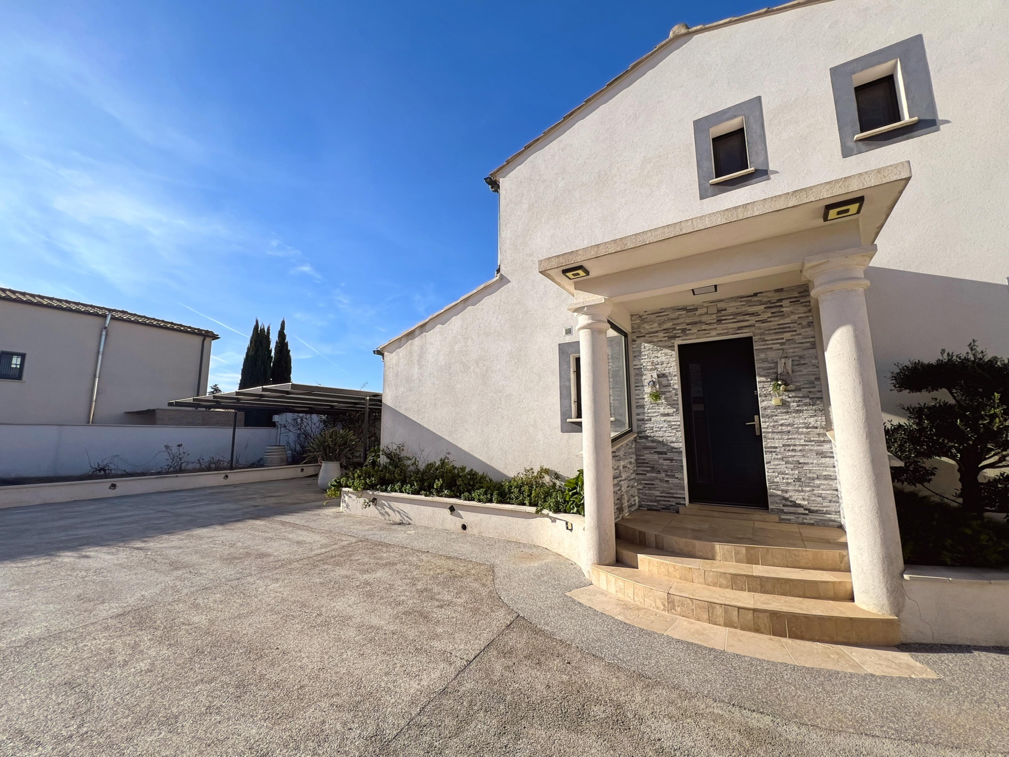 Vente Maison 165m² 6 Pièces à Saint-Martin-de-Crau (13310) - Julie Immobilier