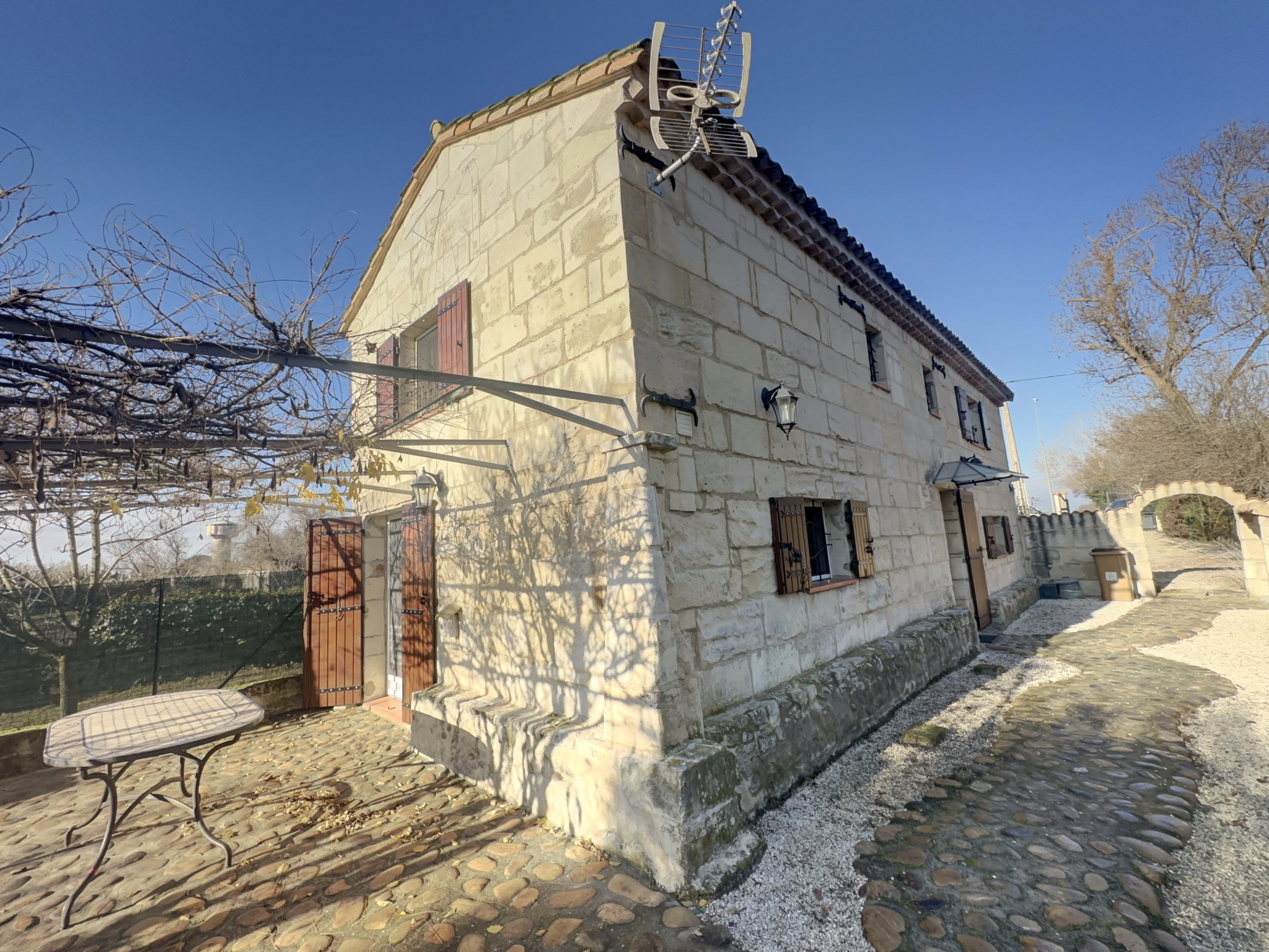 Vente Maison 104m² 3 Pièces à Arles (13200) - Julie Immobilier